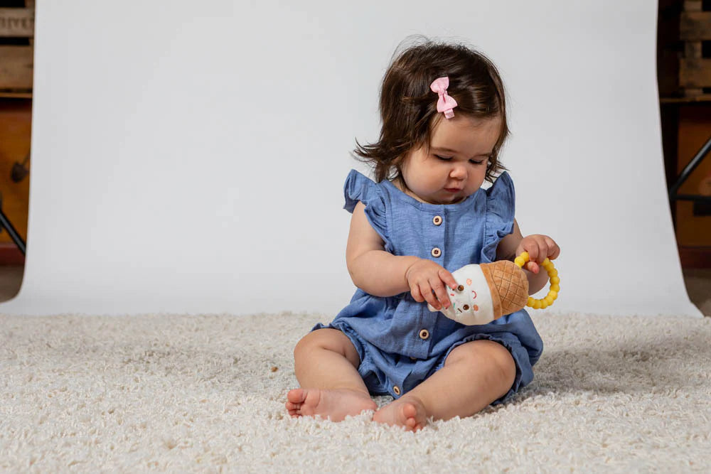 Mary Meyer - Sweet Soothie Teether Rattle (Ice Cream)