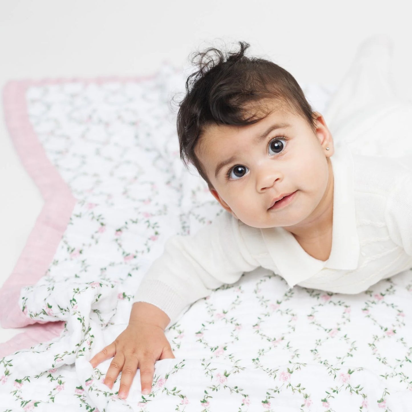 Lulujo - Classic Quilt (Bows & Rose Trellis)