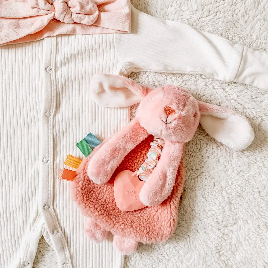Itzy Friends Lovey Plush (Ana the Bunny)