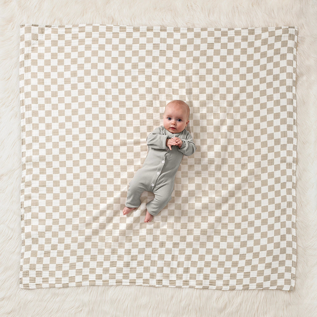 Itzy Ritzy- Breastfeeding Boss - Multipurpose Cover (Toast Checkerboard)