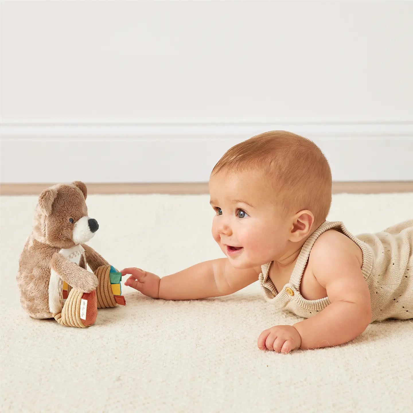 Itzy Ritzy - Bitzy Mirror (Theo the Bear)